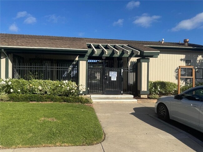 Building Photo - 23276 Orange Ave