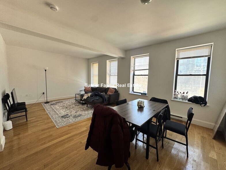 Building Photo - 772 Columbus Ave