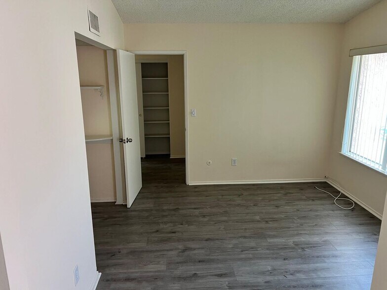 Building Photo - 23062 Conde Dr