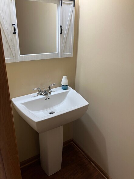 Building Photo - 1046 Laurel Tree Ct