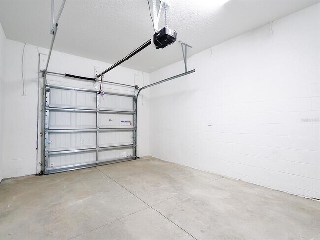 Building Photo - 9844 Allendale St