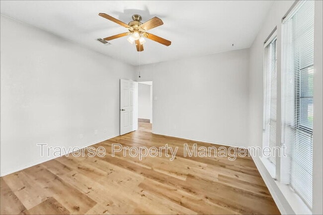 Building Photo - 5407 Ledgestone Dr