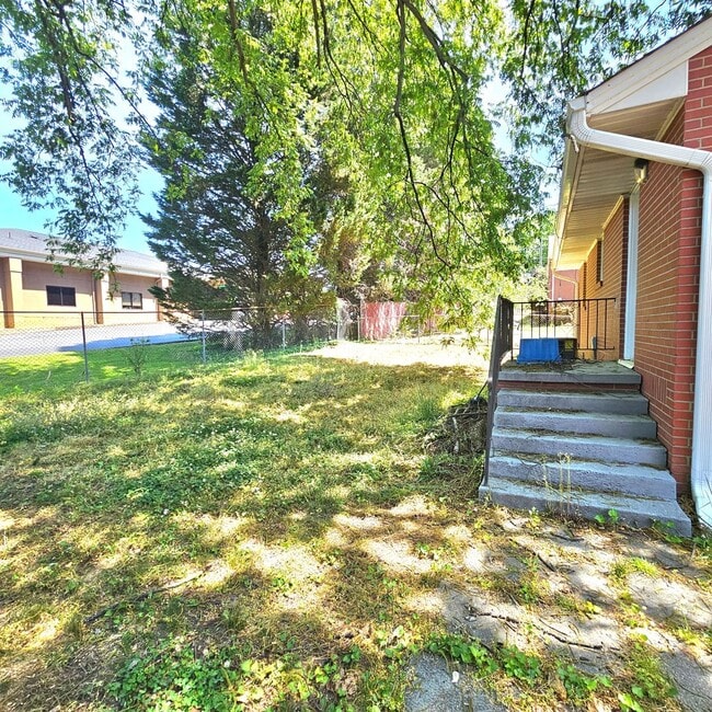 Building Photo - 2 bedroom home for rent!