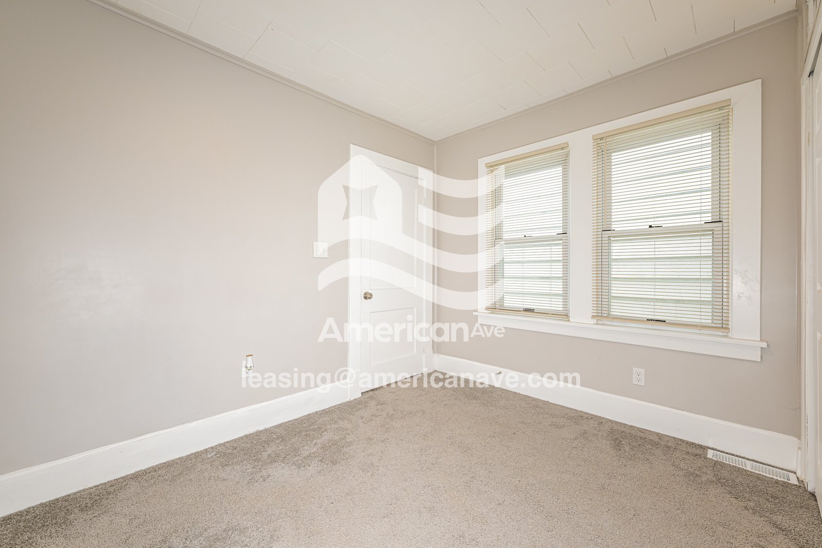 Building Photo - 856 Broad St