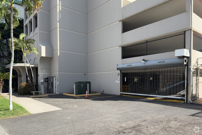 Building Photo - Atkinson Plaza
