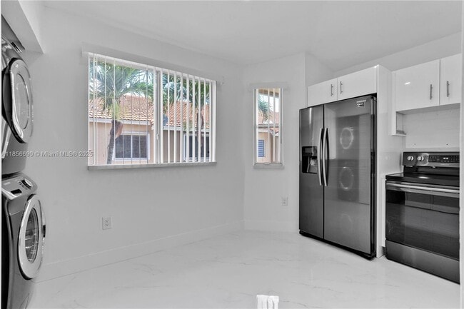 Building Photo - 13125 SW 64th Terrace