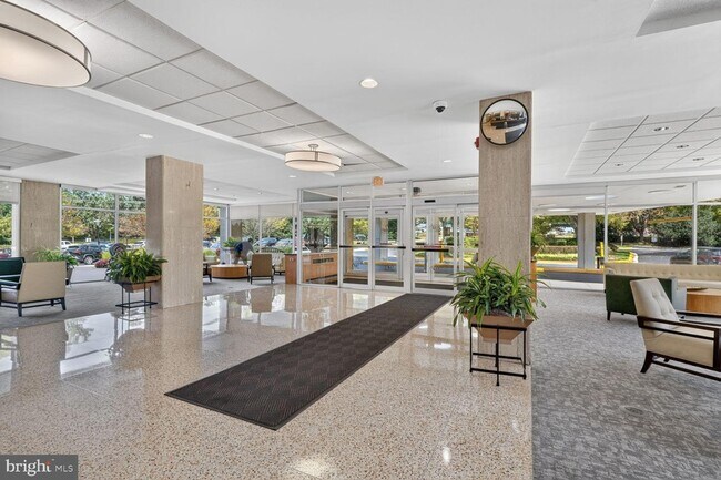 Building Photo - 10500 Rockville Pike