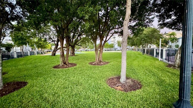 Building Photo - 8000 Tatum Waterway Dr