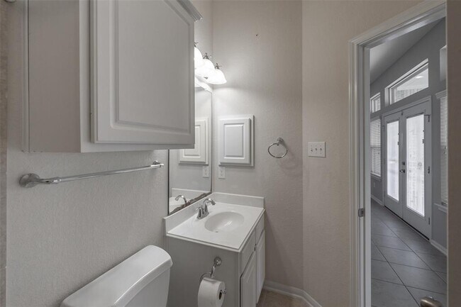 Building Photo - 314 Trillium Dr