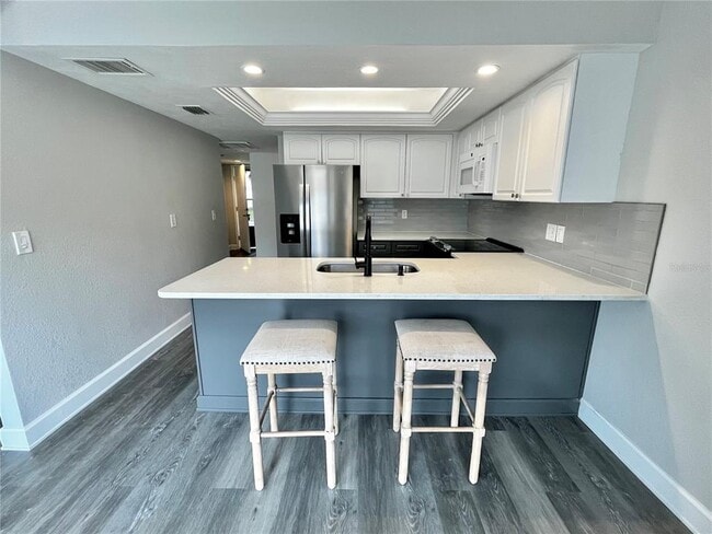 Building Photo - 6490 Cape Hatteras Way NE