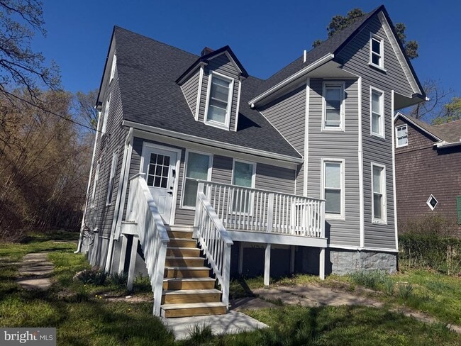 Building Photo - 808 Winston Ave