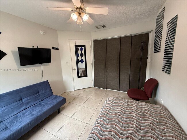 Building Photo - 4764 NW 114th Ave