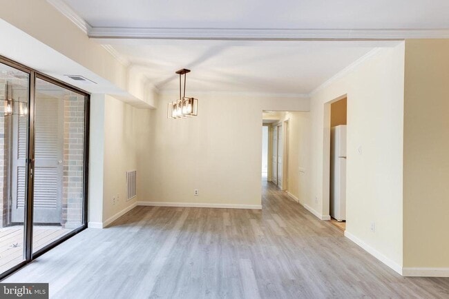 Building Photo - 7905 Dassett Ct