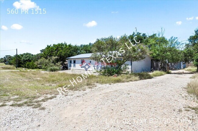Building Photo - 560 Private Rd 1515