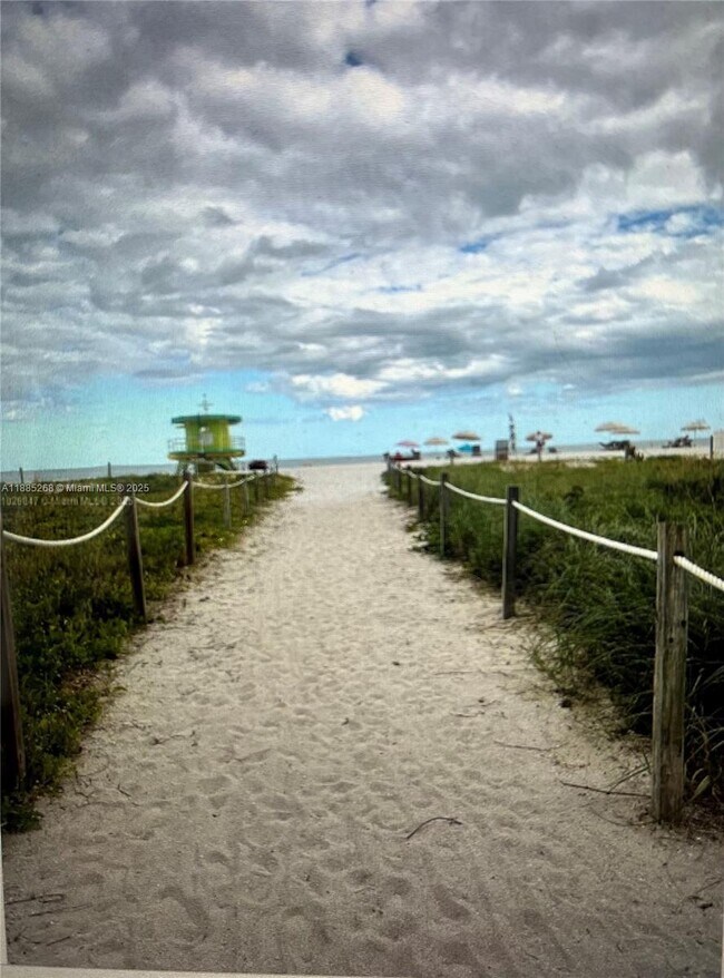 Building Photo - 5757 Collins Ave