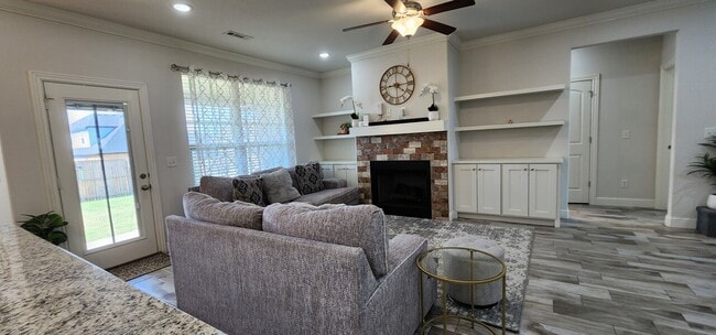 Building Photo - 1001 Ashmore Landing