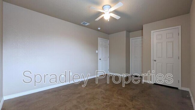 Building Photo - 1562 Vani Ct