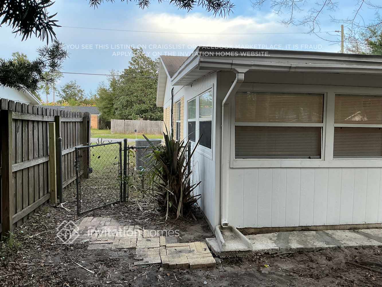 Building Photo - 1116 Willow Ln