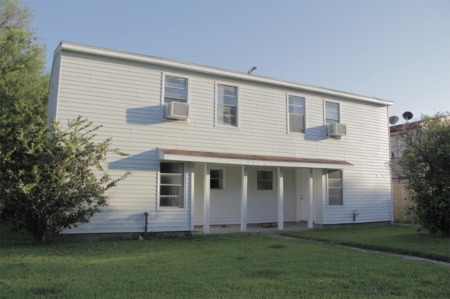 Building Photo - 1207 4th Ave N