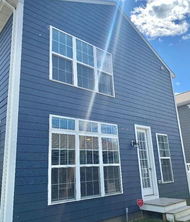 Building Photo - Outstanding Single Family Home in the awar...