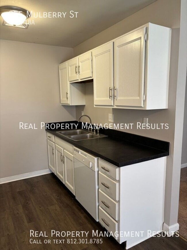 Building Photo - 255 Mulberry St