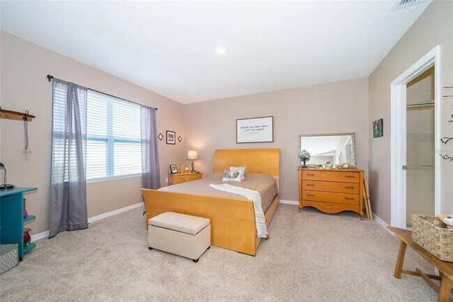 Building Photo - Clean & Newer Single Family Smart Home - N...