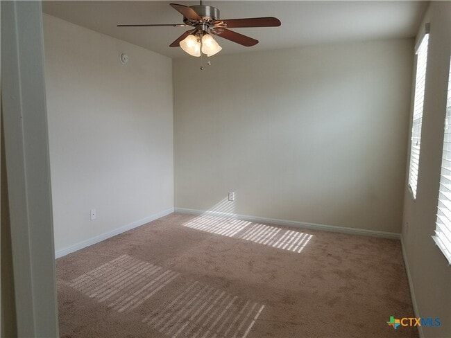 Building Photo - 334 Trestle Tree