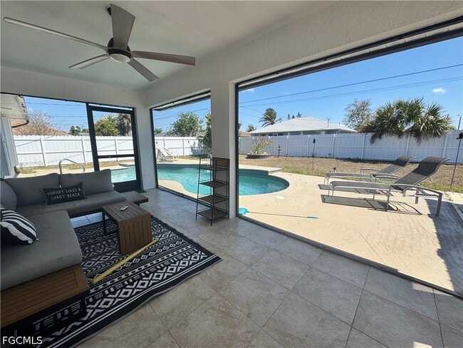Building Photo - 1319 SW 10th Pl