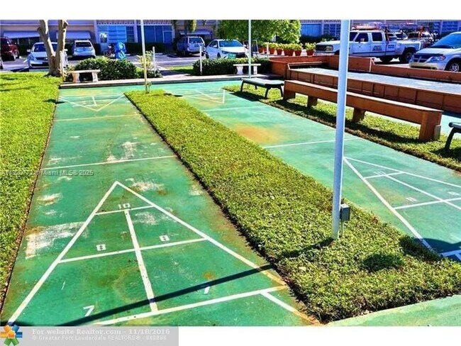 Building Photo - 410 SE 2nd St