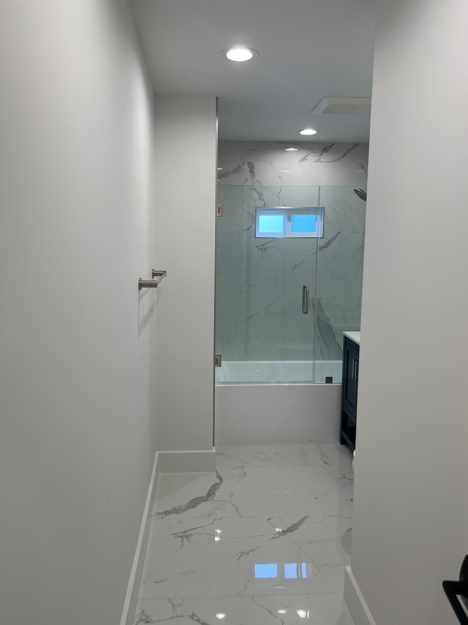 Building Photo - 1536 N Commonwealth Ave