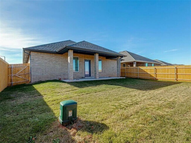 Building Photo - 8305 NW 163rd Ter