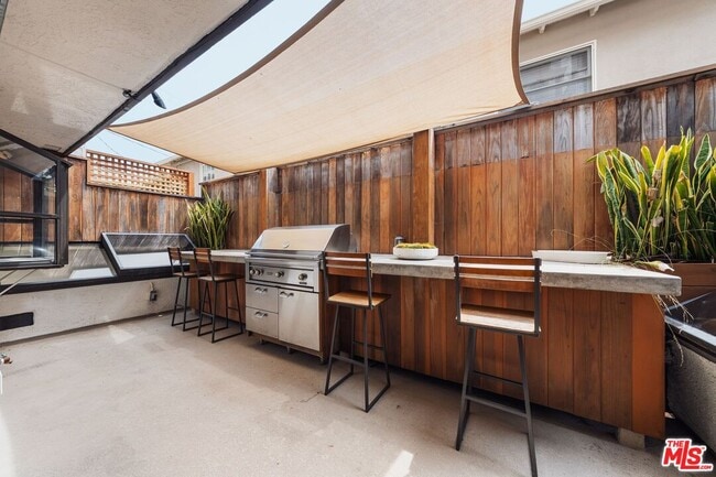 Building Photo - 831 14th St