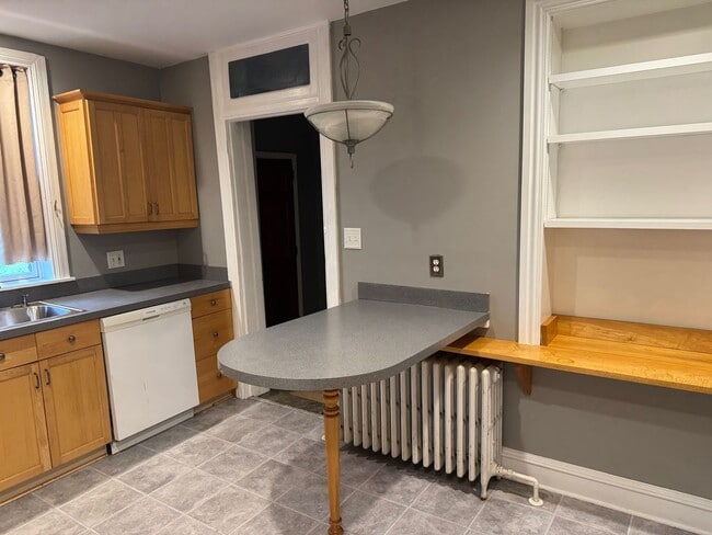 Building Photo - West Conshohocken 4BR 1.5BA Twin $2,500/mo