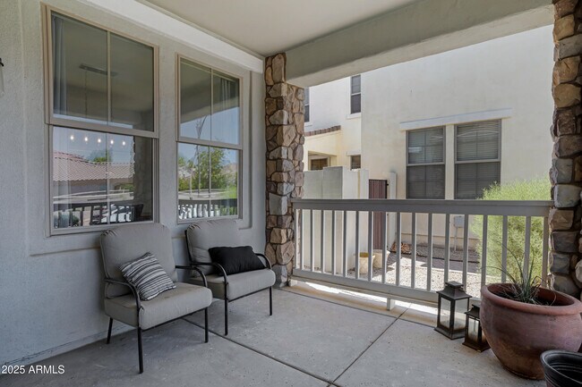 Building Photo - 1331 S Colt Dr