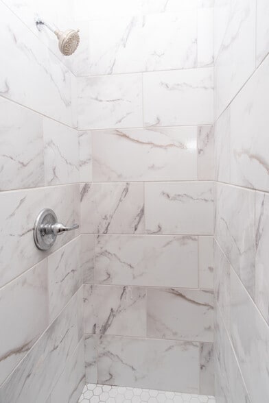 Shower - 22 Carson Ln