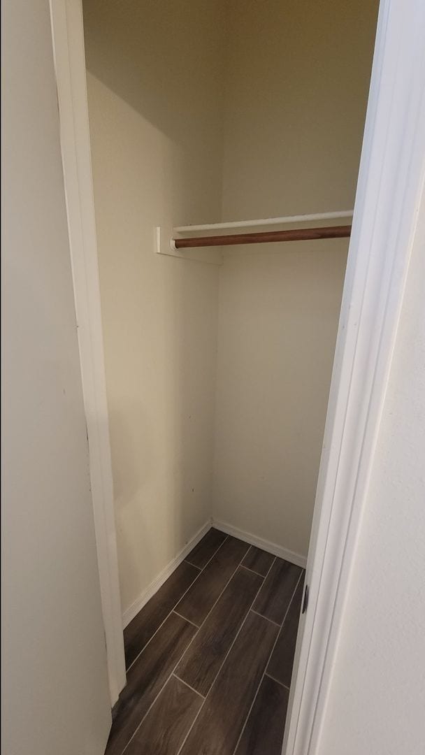 Building Photo - Great Near North Valley Home! No carpet! O...