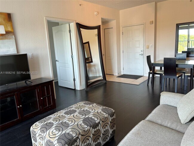 Building Photo - 6001 SW 70th St