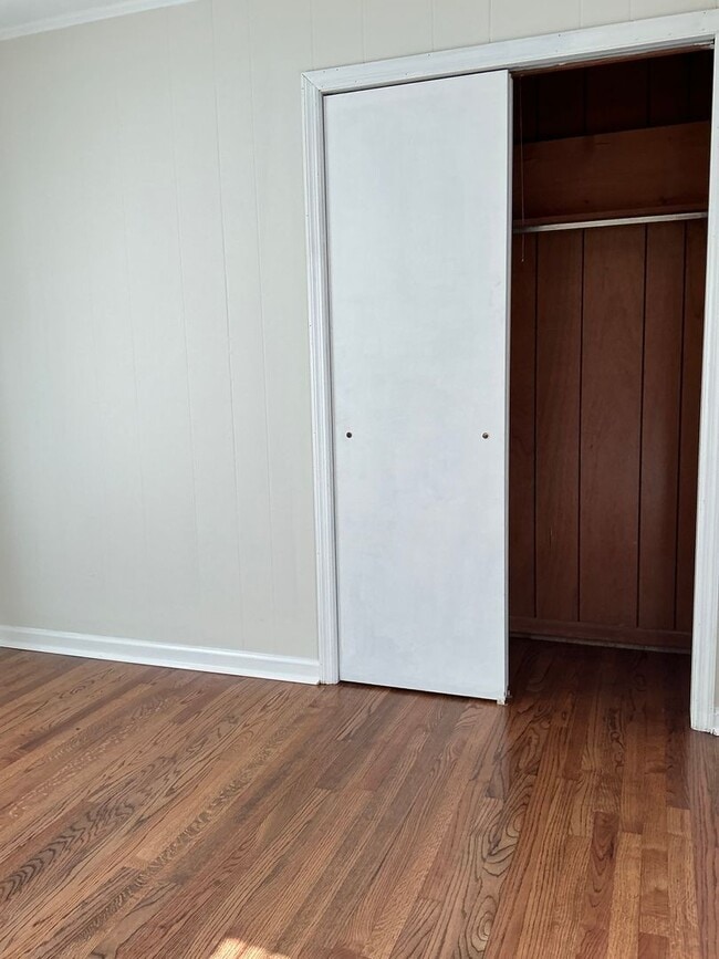 Building Photo - 3 BR/ 2 BA Close to Downtown Watkinsville ...