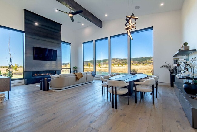 Building Photo - 779 Lucia Ln