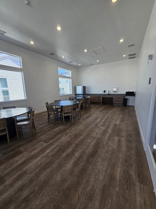 Building Photo - 13526 Maximus Dr