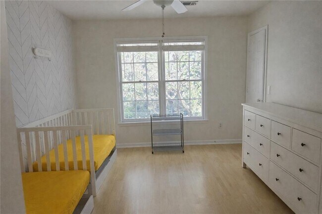 Building Photo - 1209 Wildcliff Cir