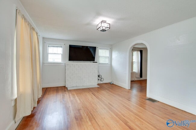Building Photo - 1611 Beirne Ave NE