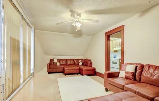 Building Photo - 851 Scott St