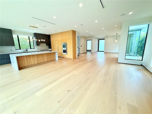 Building Photo - 6430 Drexel Ave