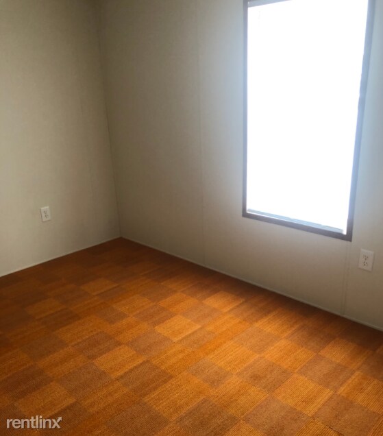 Building Photo - 3 br, 1 bath Mobile Home - 2036 W Orwin Pl