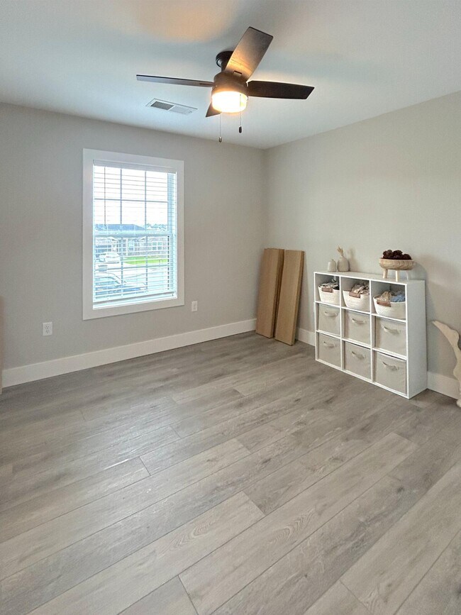 Building Photo - 256 Brook Cv
