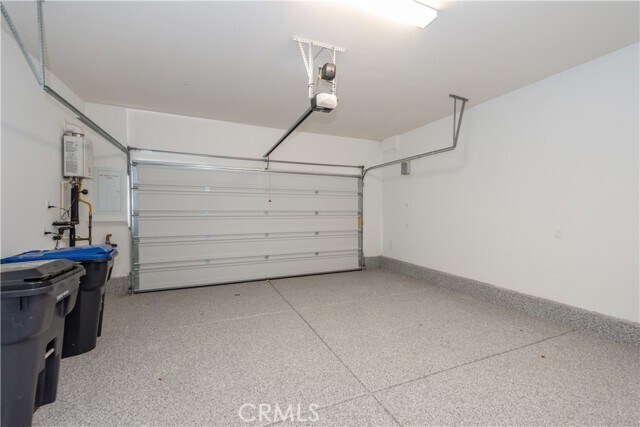 Building Photo - 255 Sawbuck