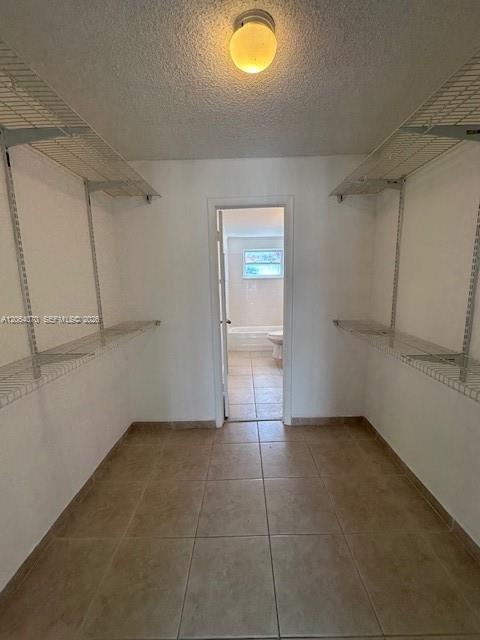 Building Photo - 9367 Fontainebleau Blvd