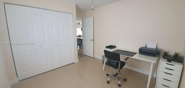 Building Photo - 1314 Canary Island Dr