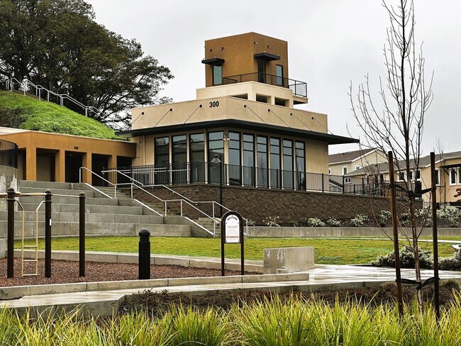 Building Photo - 313 Jacquelyn Ln